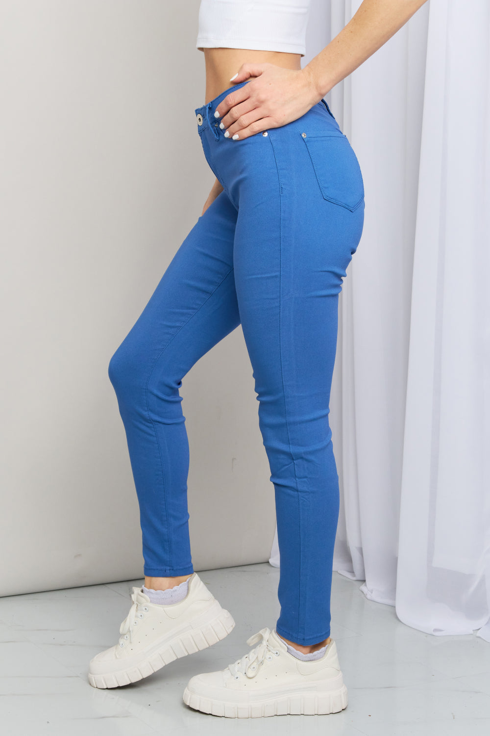 YMI Jeanswear Kate Hyper-Stretch Full Size Mid-Rise Skinny Jeans in Electric Blue COCO CRESS